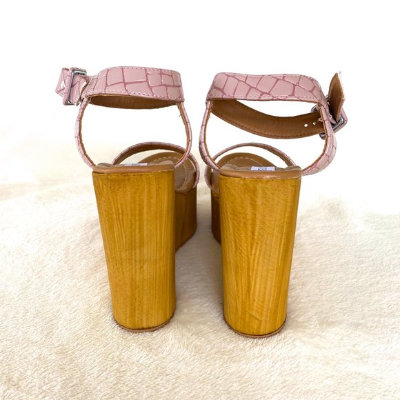 Steve Madden Pink Croc-Embossed Wedges - Picture 4 of 6